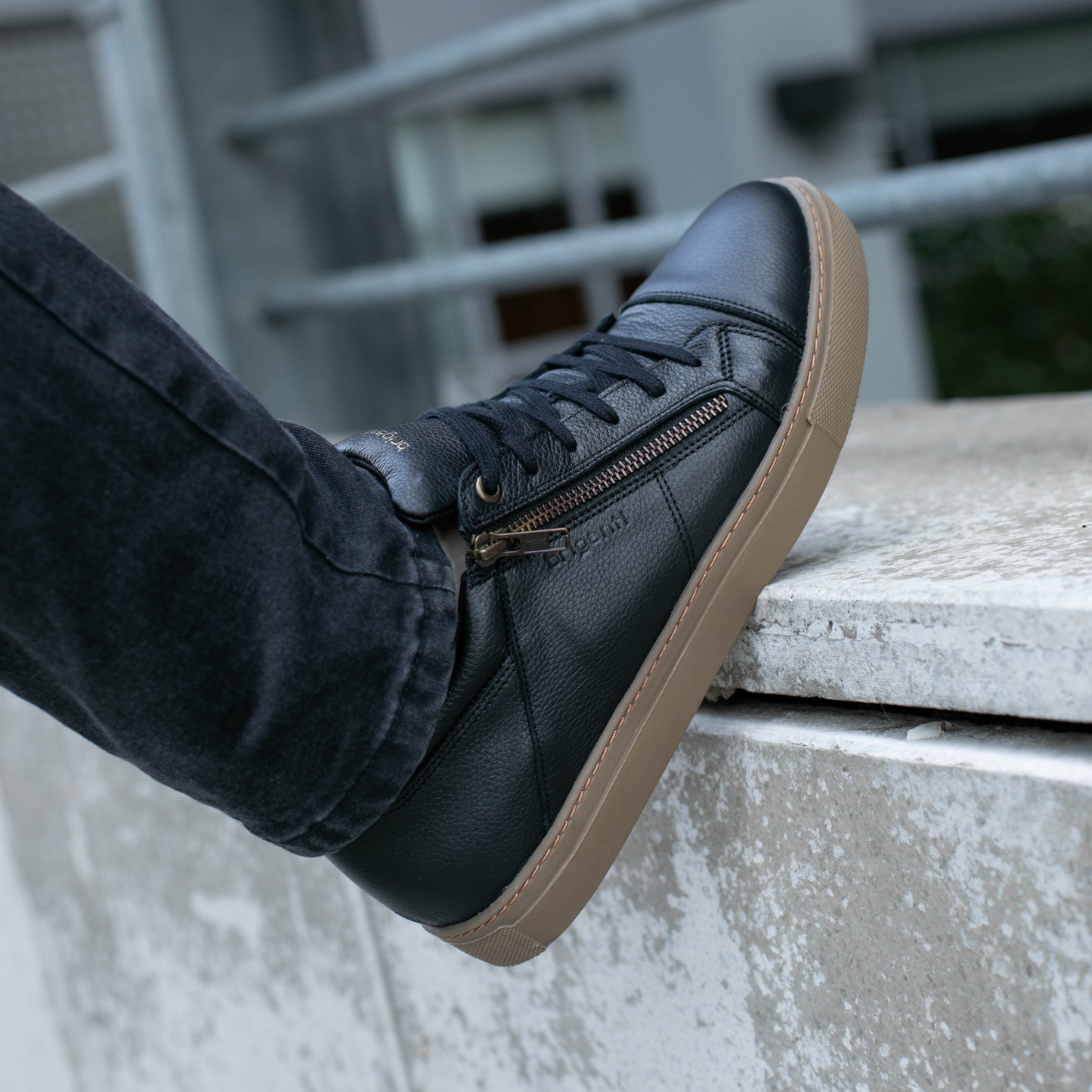 ZAPATILLA ANTON NEGRA